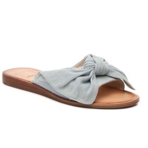 Parin Flat by Dolce Vita